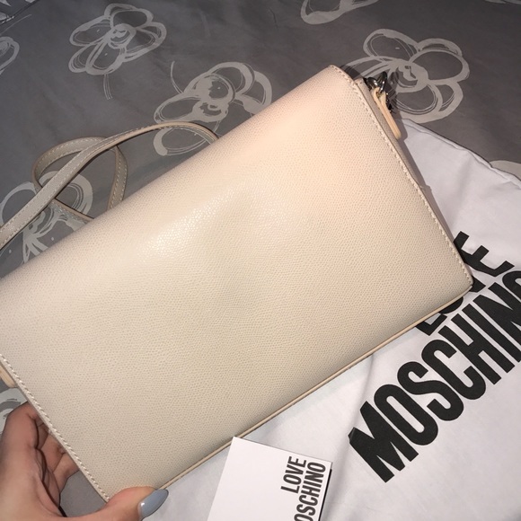 Moschino Crossbody / Shoulder Bag ✨ - Picture 4 of 5
